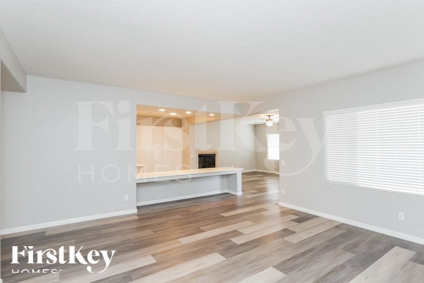 Building Photo - 5595 Criollo Dr