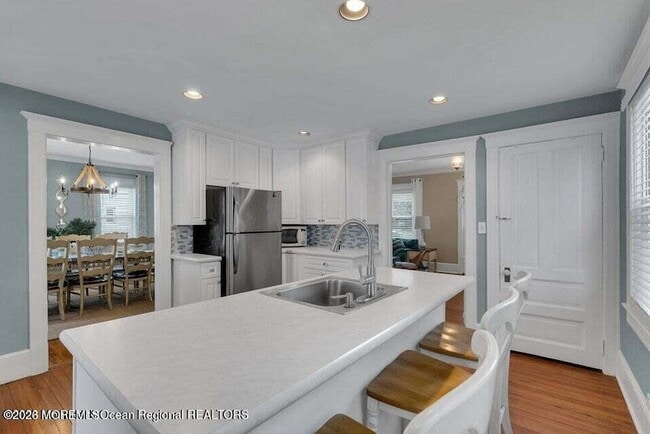 Building Photo - 422 Worthington Ave