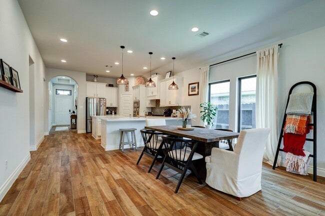 Building Photo - 6206 Glenwick Park Rd