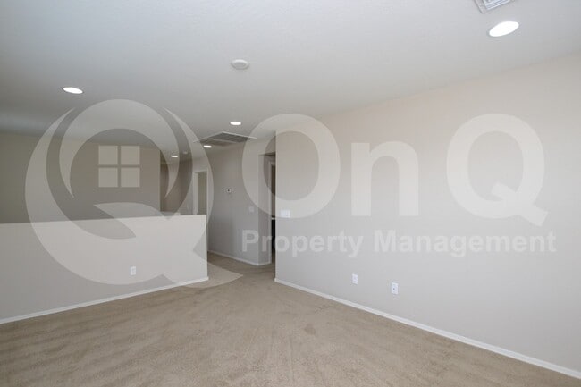 Building Photo - 270 N Scott Dr