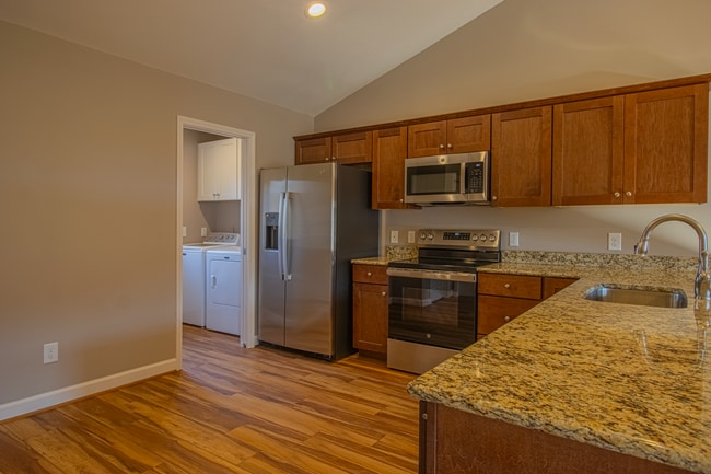 Building Photo - 218 Ava Wy