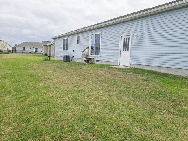 Building Photo - 509 Melrose St