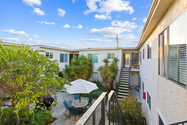 Building Photo - 4262 Wilson Ave