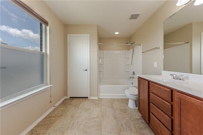 Building Photo - 6716 Glebe Path