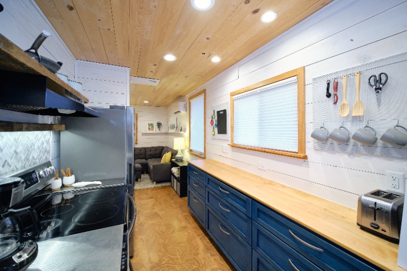 Building Photo - 2101 Tarrywood Dr