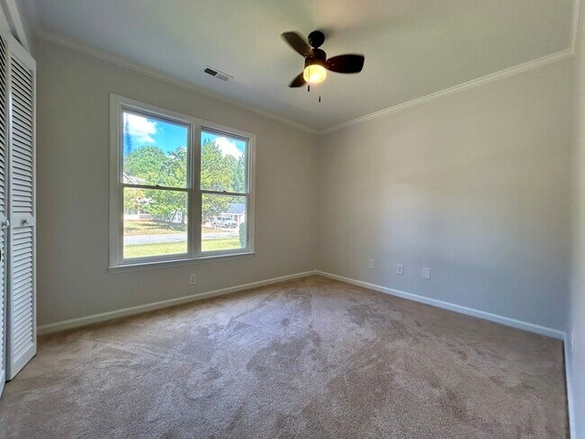 Building Photo - 1311 Hathshire Dr