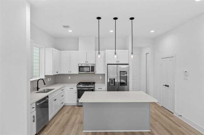 Building Photo - 3426 Bolin Rd