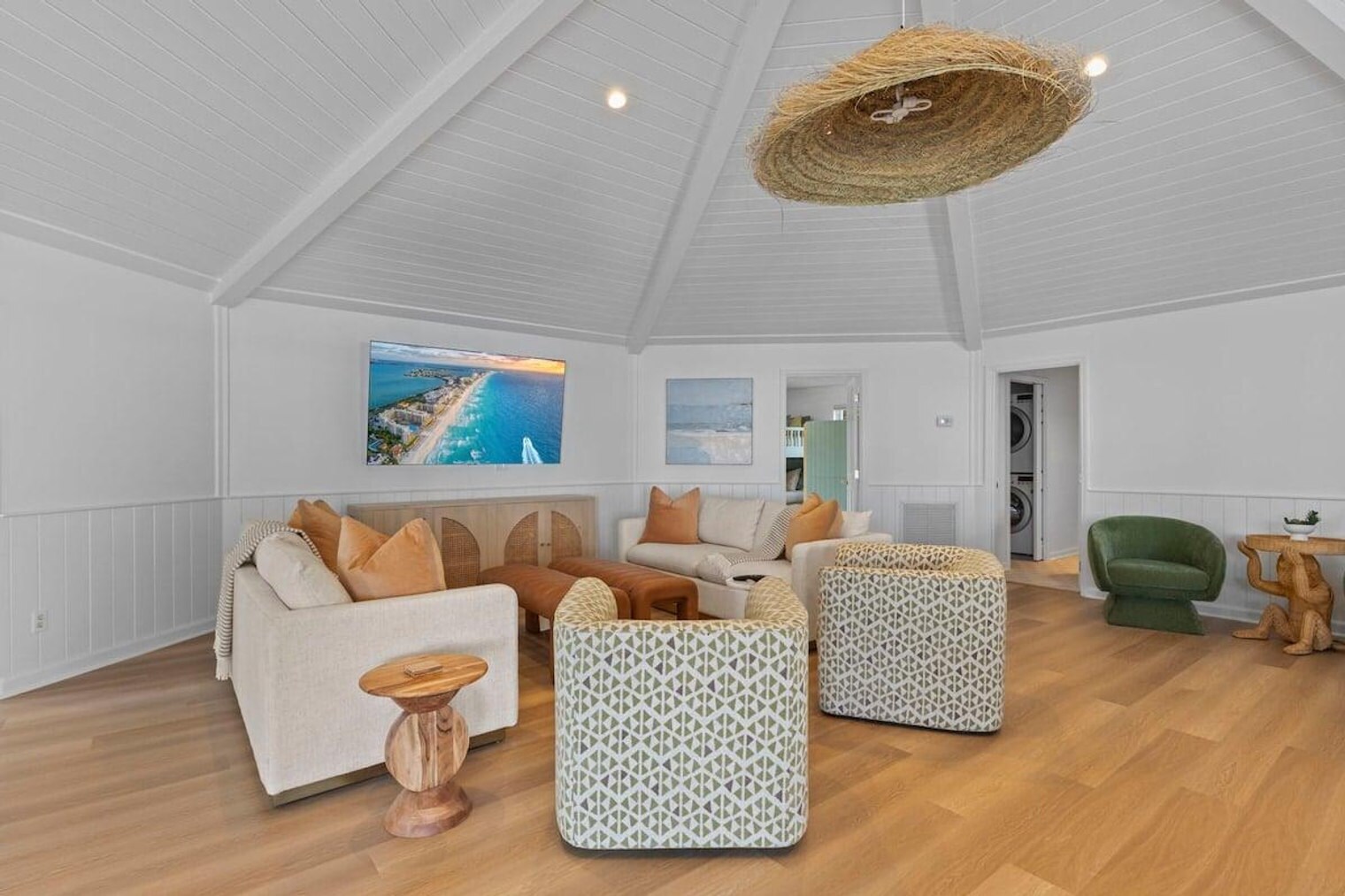 Building Photo - 169 Pompano St