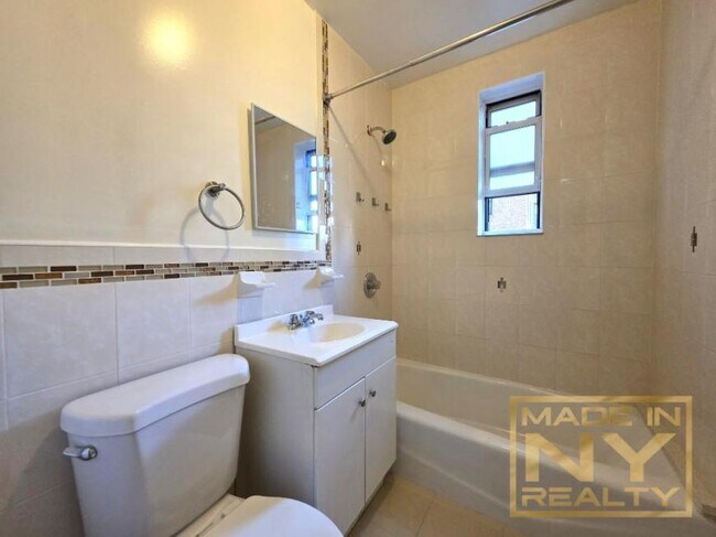 Building Photo - 1 bedroom in FOREST HILLS NY 11375