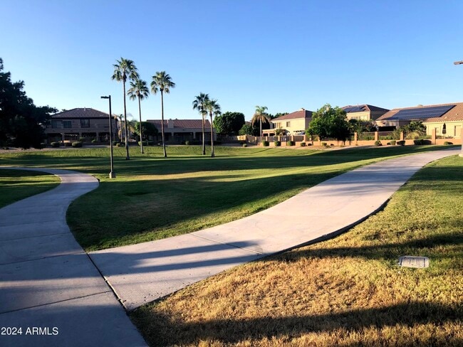 Building Photo - 6471 W Adobe Dr