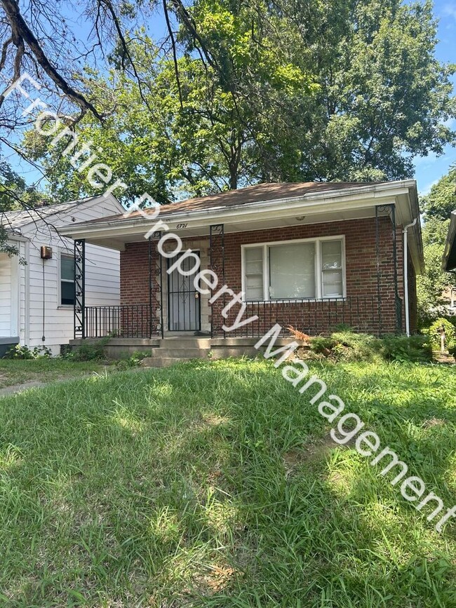 Building Photo - Charming 3-Bedroom Brick Home in Pine Lawn...