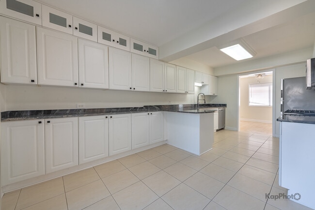 Building Photo - 713 Mariners Point