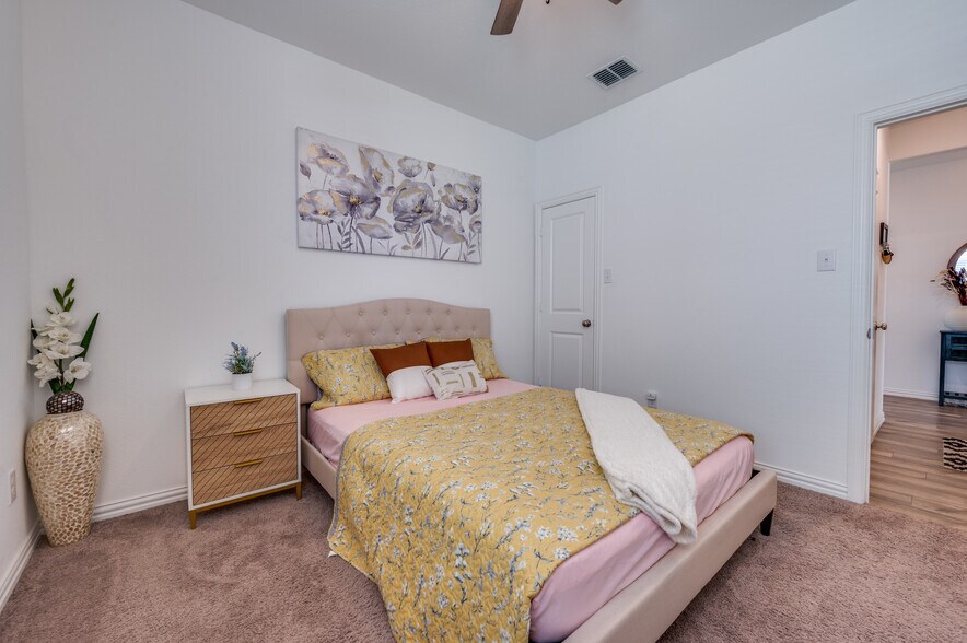 Building Photo - 3016 Riddler Way