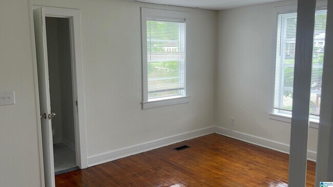 Building Photo - 2026 Princeton Ave SW
