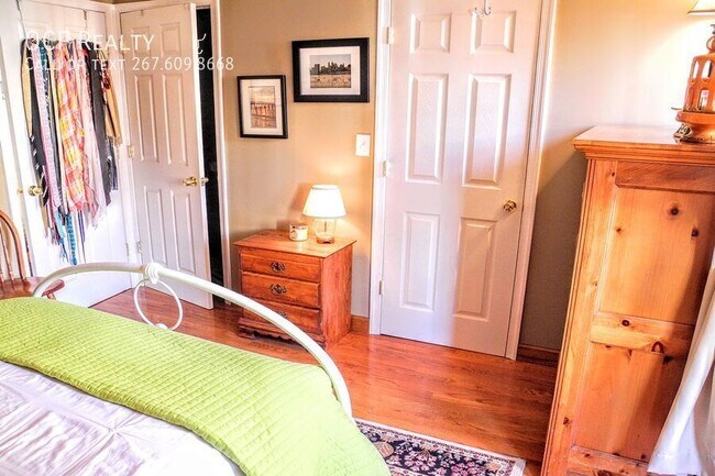 Building Photo - 1712 Rodman St