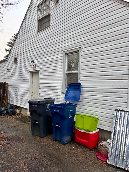 Building Photo - 5813 Edwards Ave