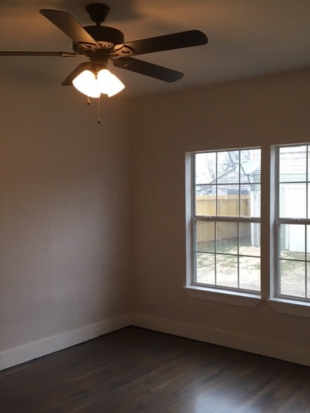 Master bedroom with new windows, fan and lighting - 1131 W Lynwood Ave