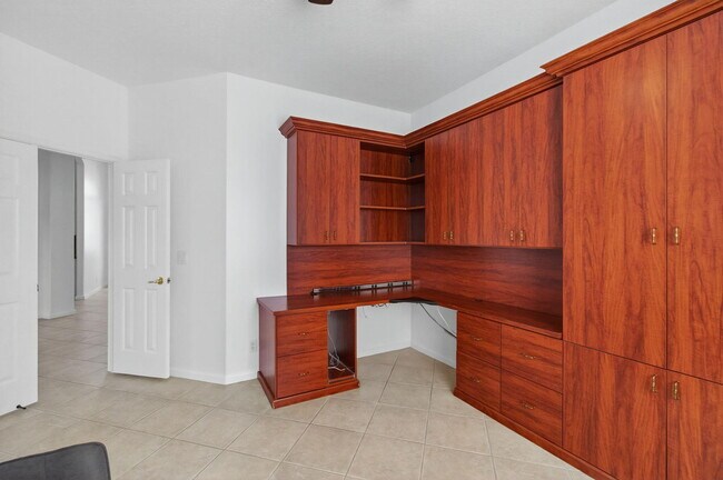 Building Photo - 7976 Monarch Ct