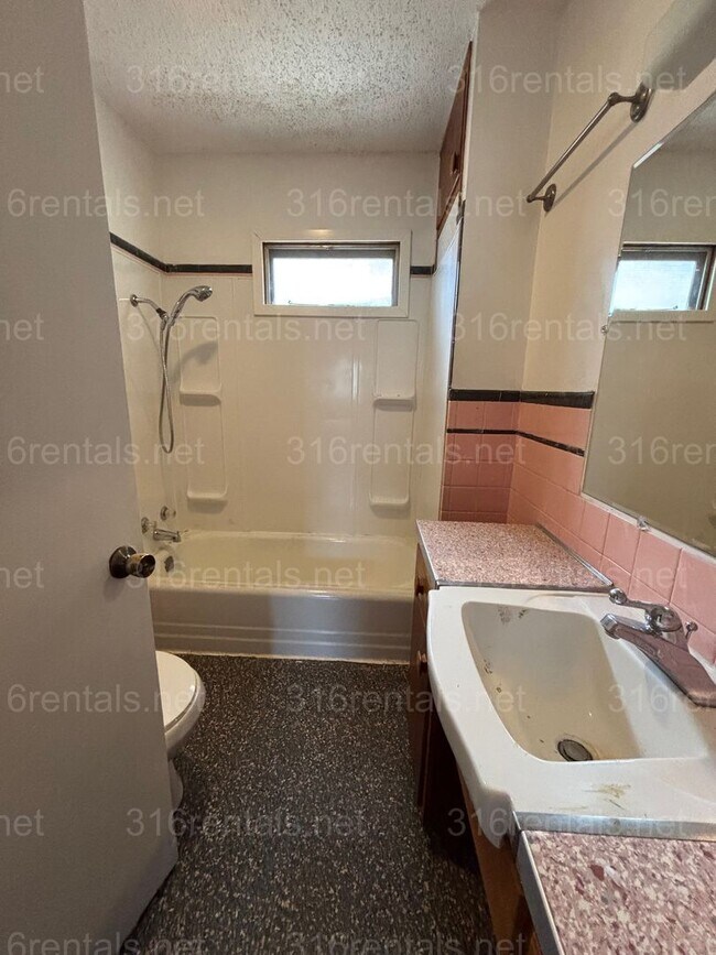 Building Photo - Two bedroom one bath house available now