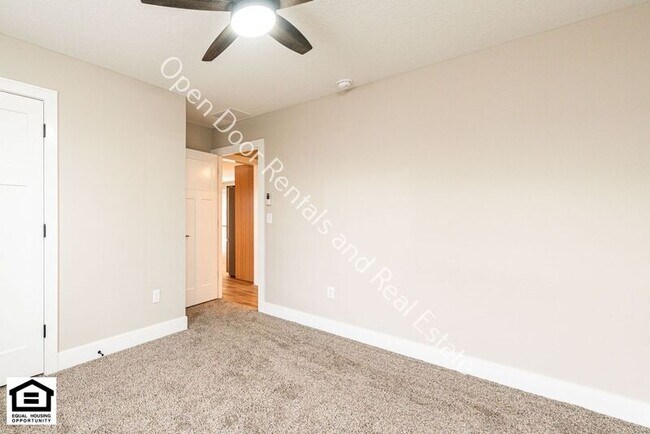 Building Photo - 10547 Old Leo Rd