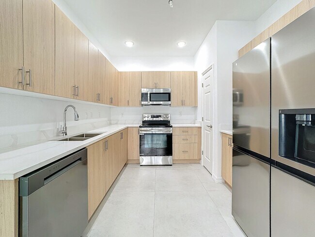 Building Photo - Townhouse For Lease in Saint Cloud