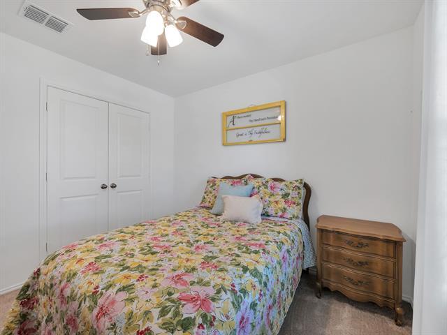 Building Photo - 2913 Meadowlands Dr