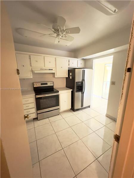 Building Photo - 3800 S Ocean Dr