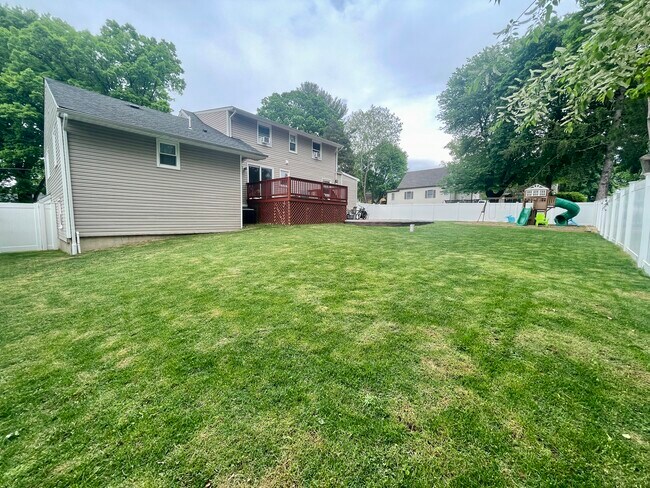 Building Photo - 39 Mabel St