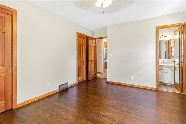 Building Photo - 318 Goodrich Dr