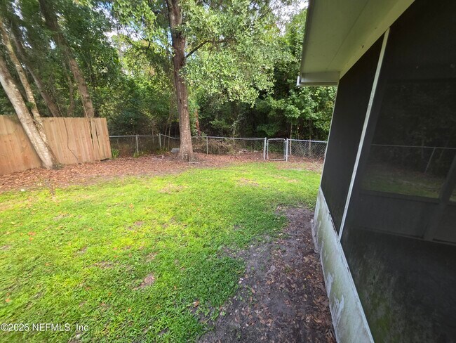 Building Photo - 8219 Teaticket Dr