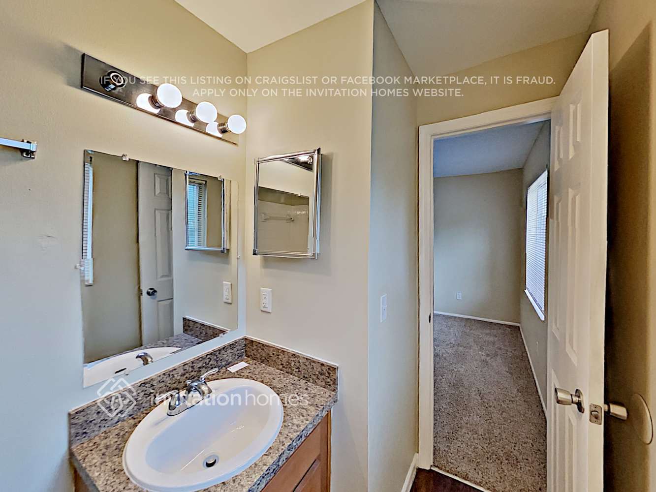 Building Photo - 105 Lake Ada Cir