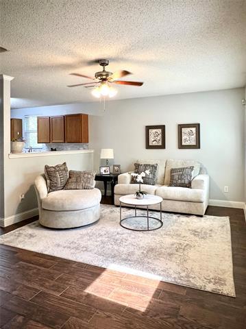 Building Photo - 1116 Willow Tree Dr