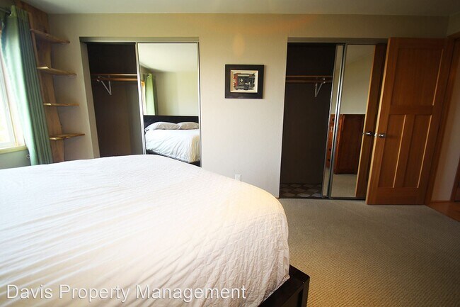 Building Photo - 1 br, 1 bath House - 10203 47th AVE SW, #B8