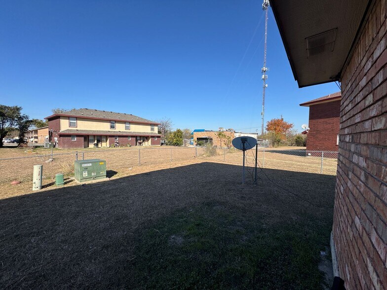 Building Photo - 1707 Kylie Cir