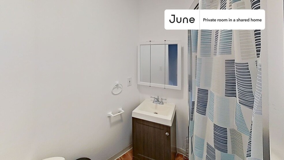 Building Photo - Room in Shared 4 bed/2 bath home in Newton Corner