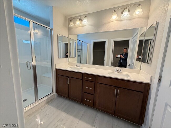 Building Photo - 4642 Engage St