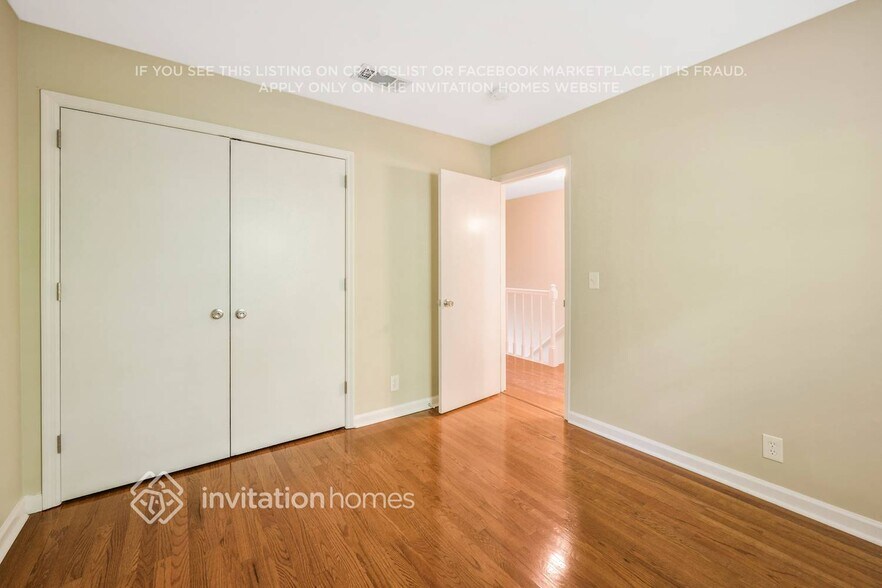 Building Photo - 1428 Calais Ct
