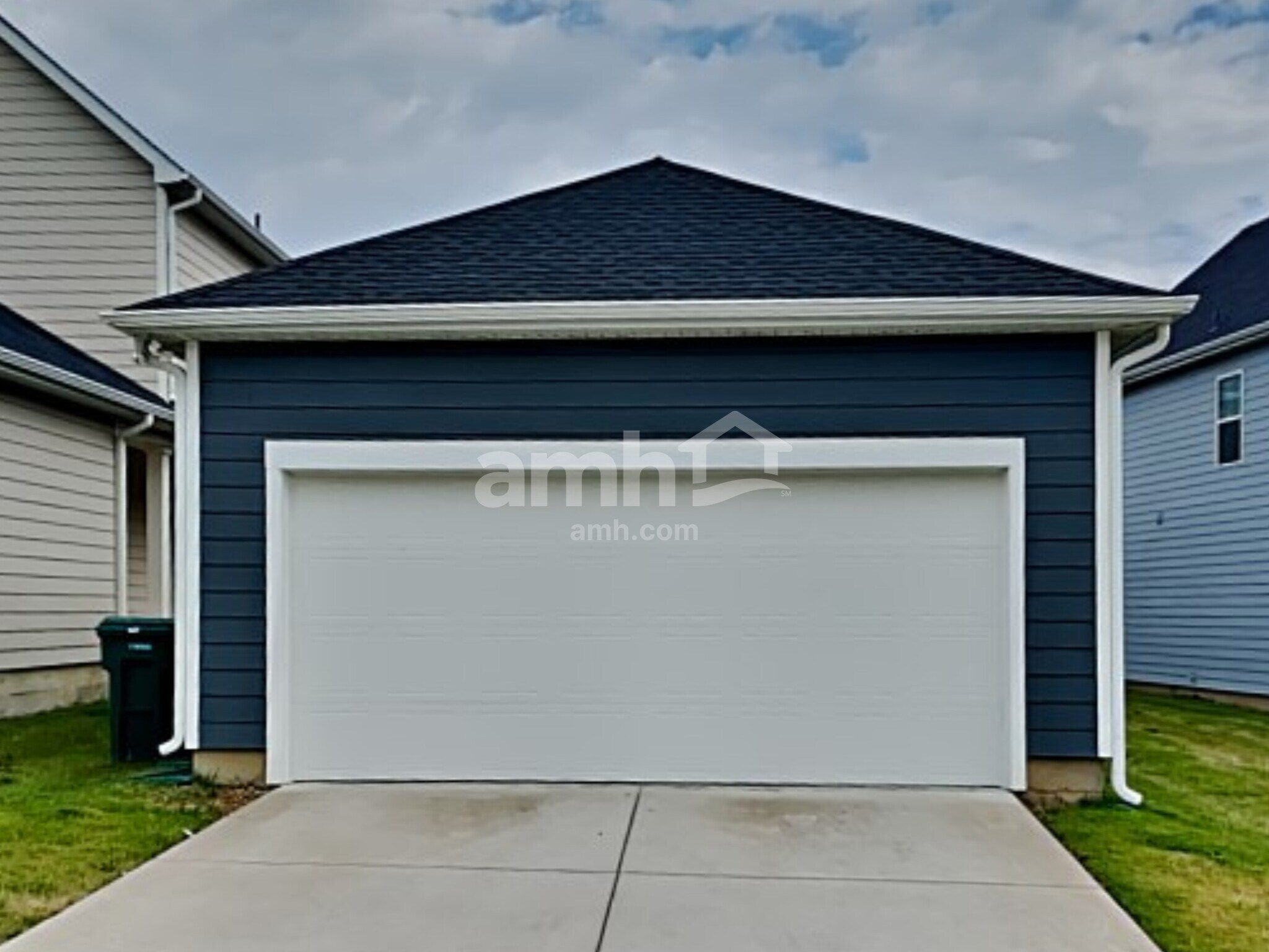 Building Photo - 5506 Central Grove Sq