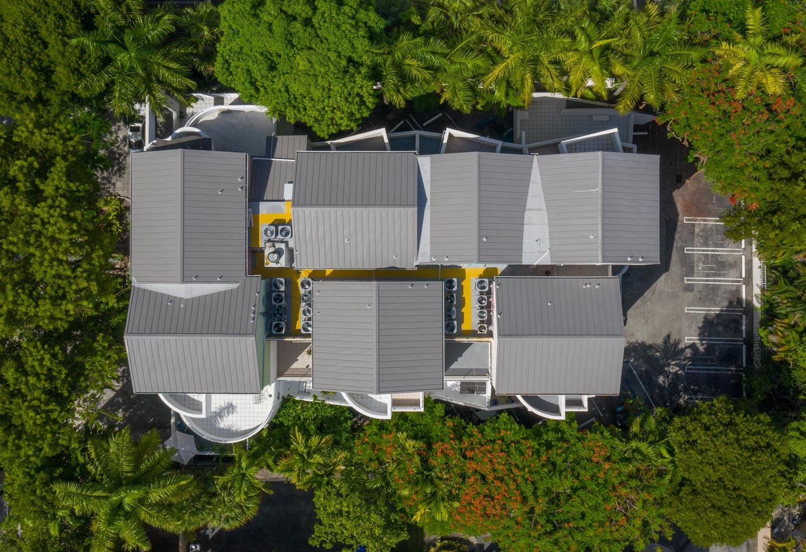 Building Photo - 2100 Brickell Ave