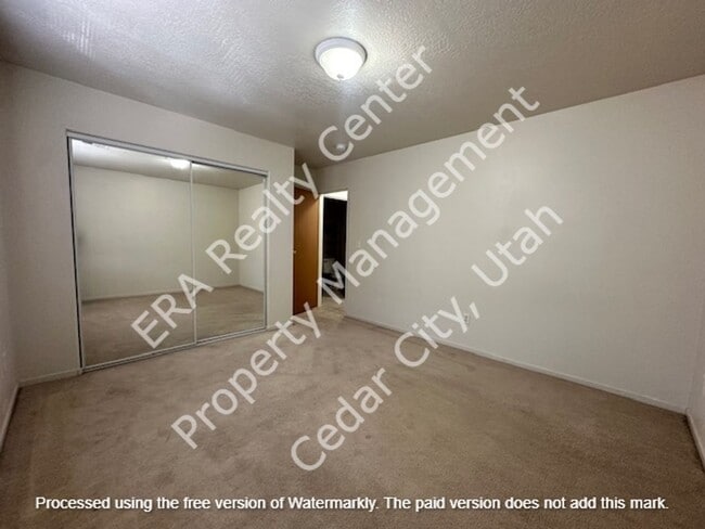 Building Photo - Move-In Discount -- 2 Bedroom - 2 bath Apartment with Garage!