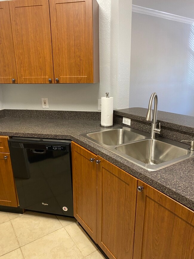 Building Photo - 2279 Portofino Pl