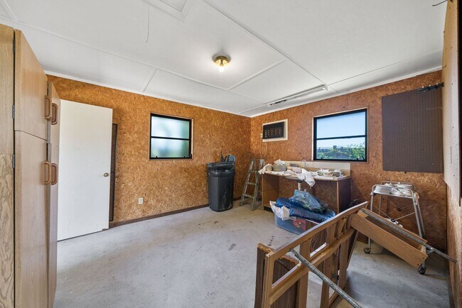 Building Photo - For Rent – Huntingdon Estates 3BR/2BA Home...