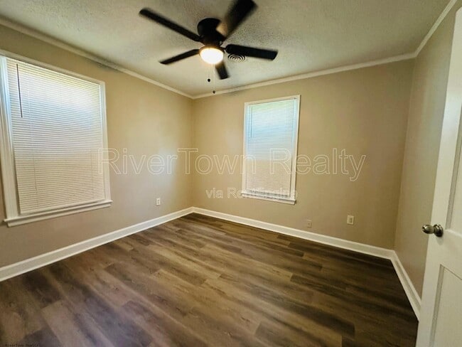 Building Photo - 830 Marsh Ave