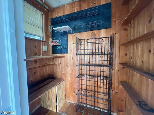 Building Photo - 4305 Island Cir