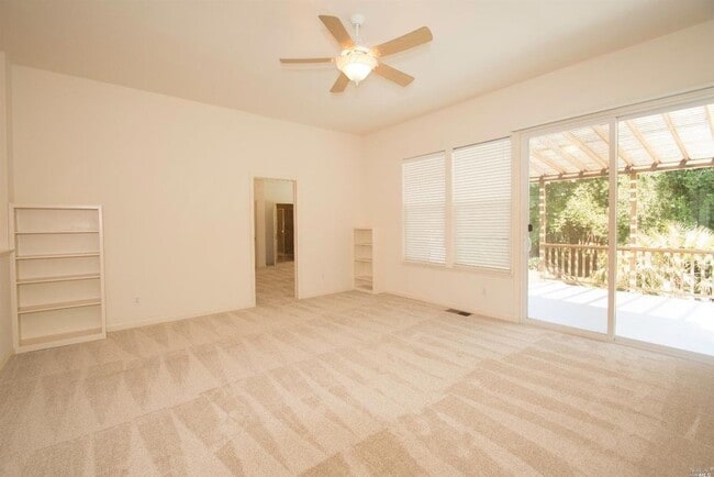 Building Photo - Beautifully Updated 5 Bedroom, 4 Bath Home...