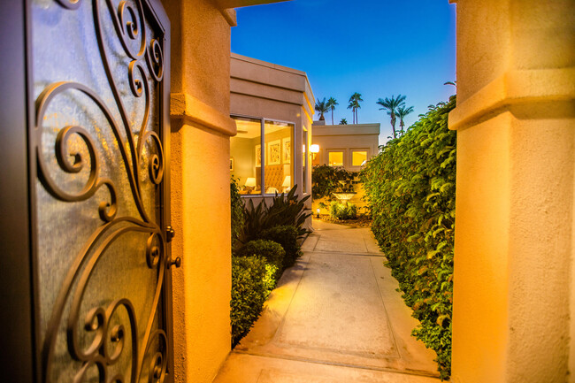 Building Photo - 75273 Spyglass Dr