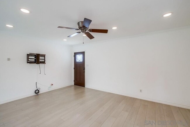 Building Photo - 5068 Baxter St