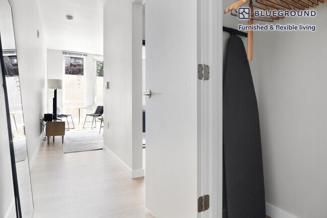 Building Photo - 2222 15th Ave W