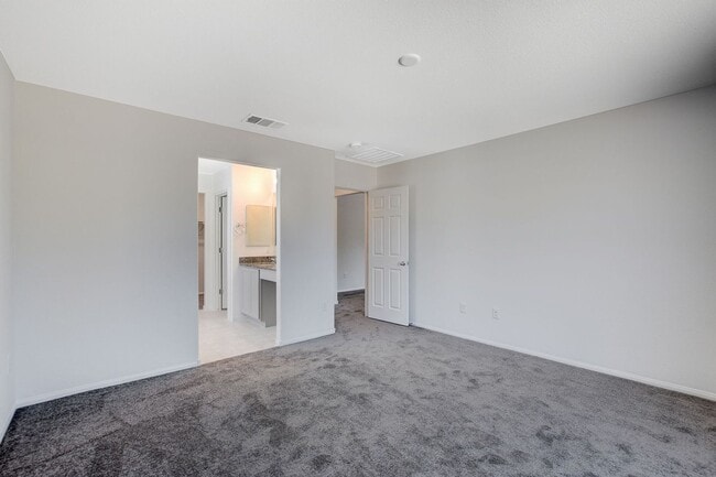 Building Photo - Newer Home in Indian Springs!