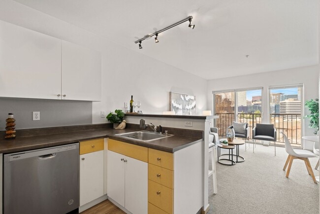 Building Photo - Top-Floor Studio with Stunning Views in Capitol Hill